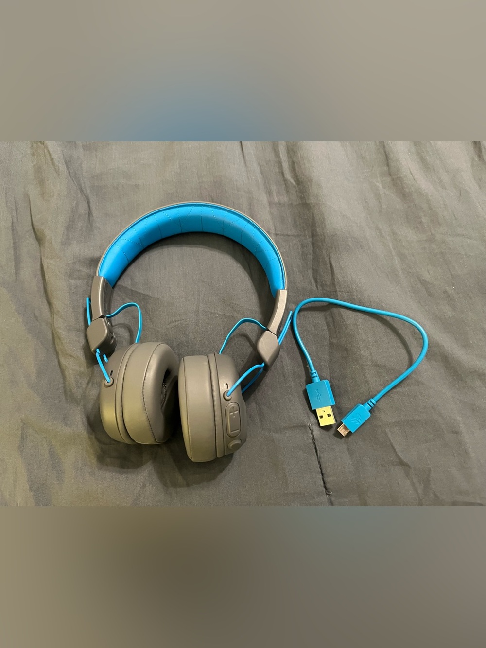 Jlab Studio BT Bluetooth Headphones Excellent